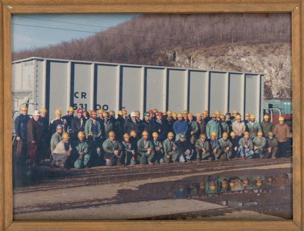 Car Shop employees with ballast hopper 53100, framed