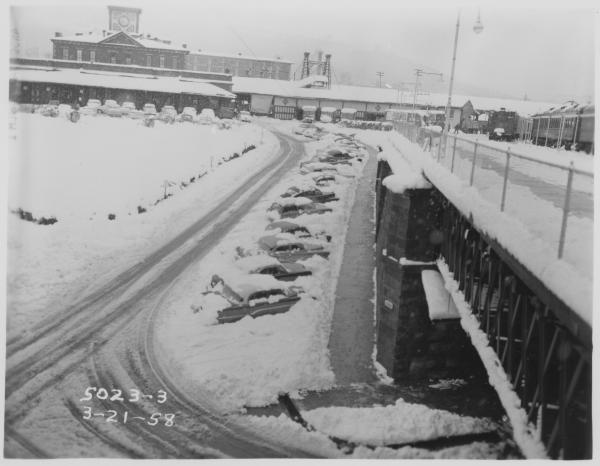 Reading Outer Station in snow, 1958-03-21, photo 1 of 3