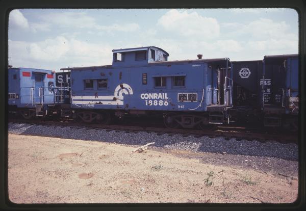 N4B Caboose 18886 in Rutherford, PA