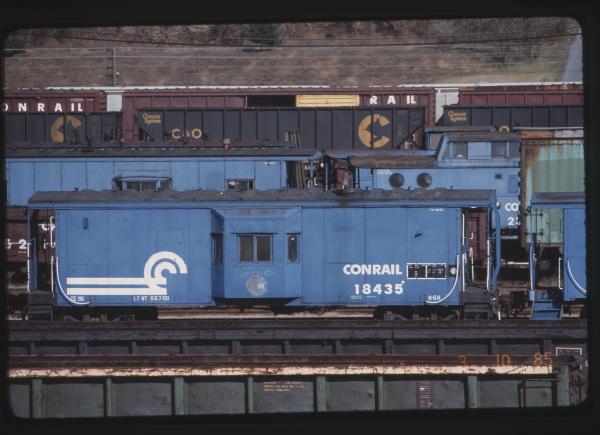 N5H Caboose 18435 in Rutherford, PA
