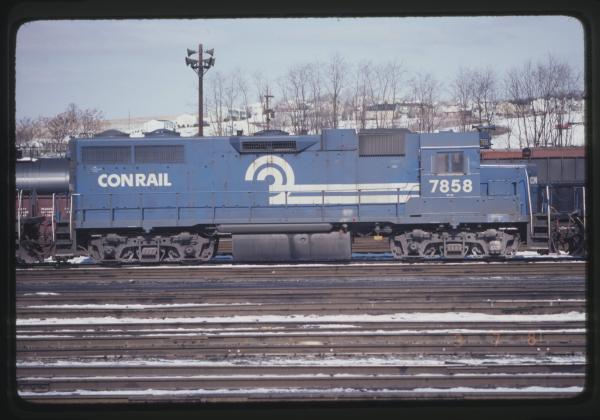 GP38 7858 in Rutherford, PA