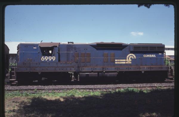 SD7 6999 on Speno Rail Train in Allentown, PA