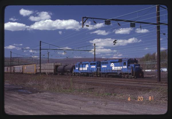 GP30s 2248 and 2249 in Enola, PA