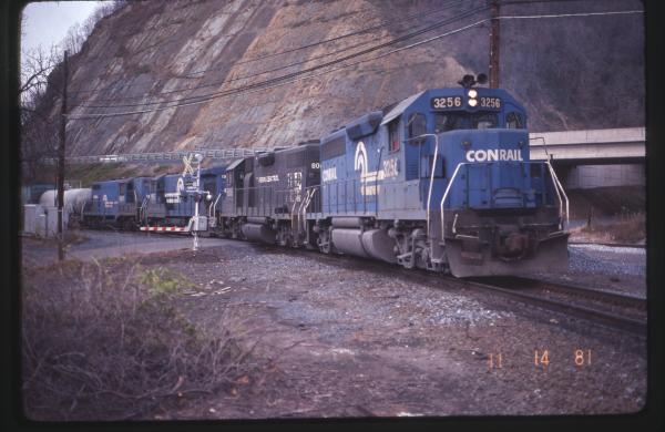 GP40 3256 in Rockville, PA