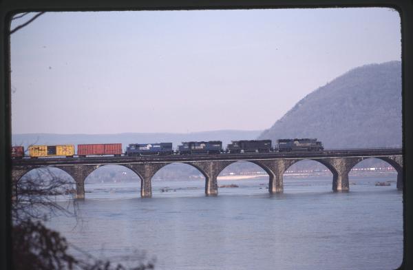 GP40-2 3325, GP38-2 8062, GP40 3245, and U23B 2781 in Rockville, PA