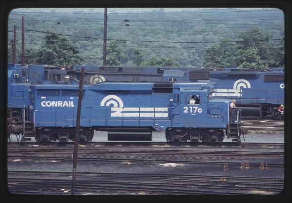 GP30 2176 in Enola, PA