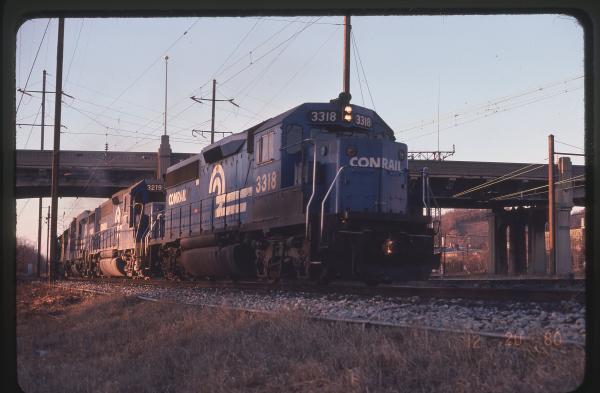 GP40-2 3318 in Columbia, PA