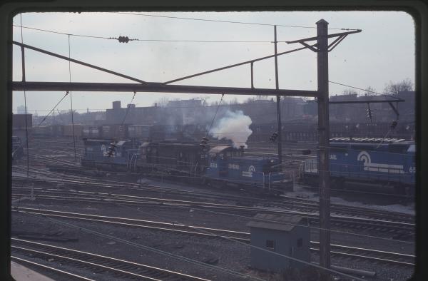 SW1 8513, GP40 3079, and SD45 6187 in Harrisburg, PA