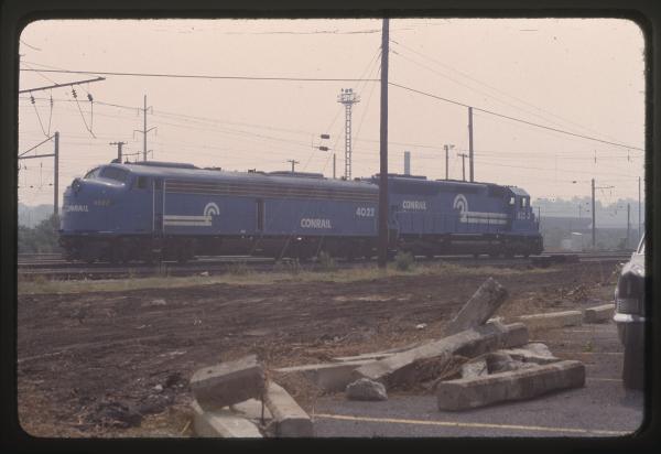 E8 4022 and SD45 6220 in Harrisburg, PA