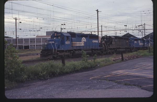 SD40s 6251 and 6252 in Harrisburg, PA