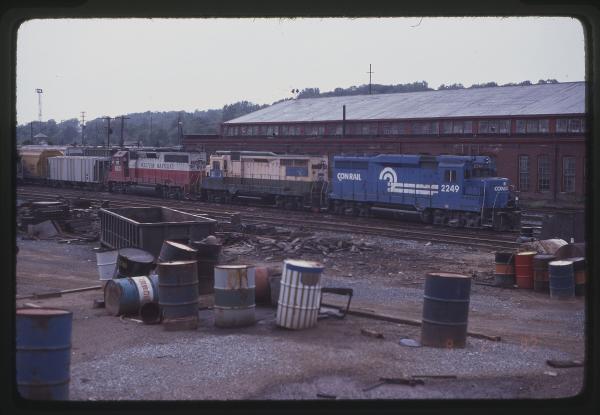 GP30s 2249 and 2170 with WM GP40 3796 in Rutherford, PA