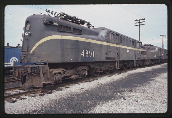 GG1 4891 in Rutherford, PA