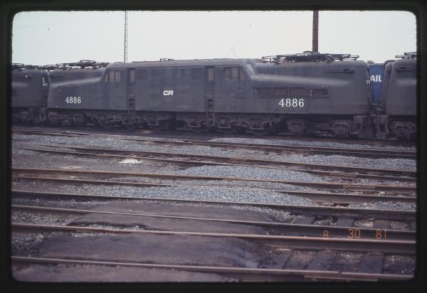 GG1 4886 in Rutherford, PA