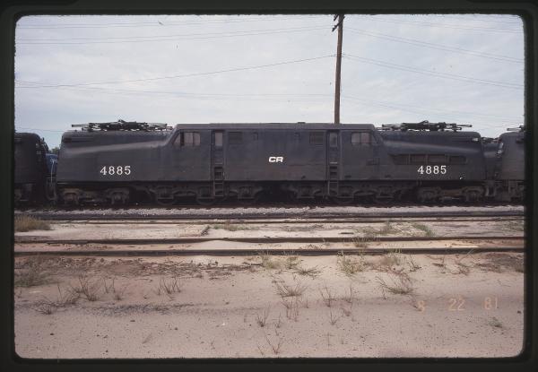 GG1 4885 in Rutherford, PA
