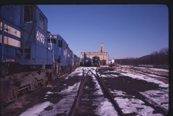 SD45 6193 at Rutherford, PA