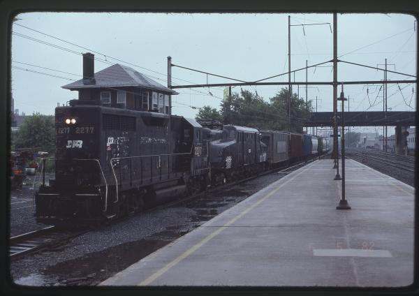 GP35 2277 and NIMX GG1 4859 at Lancaster, PA