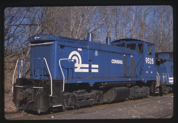 Photo of EMD SW1500 9525