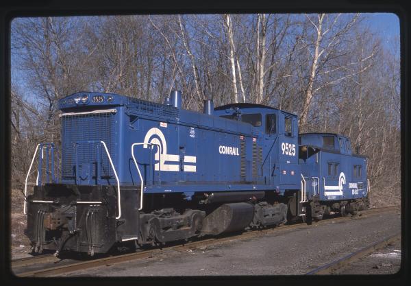 Photo of EMD SW1500 9525