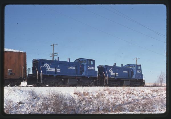 Photo of EMD SW1500s 9608 & 9609