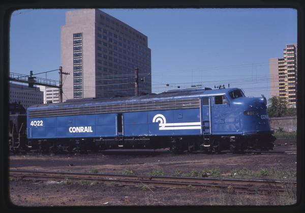 Photo of EMD E8 4022 in Harrisburg PA