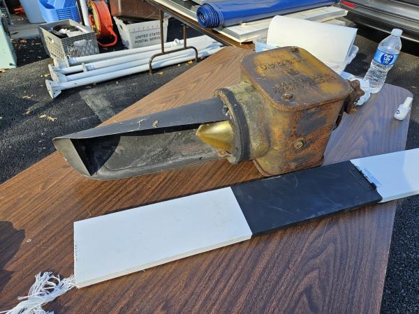 PRR position-light Lamp Assembly with Hood (visor)