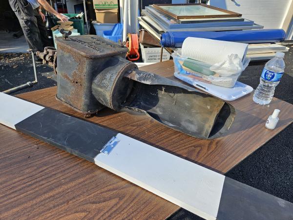 PRR position-light Lamp Assembly with Hood (visor)