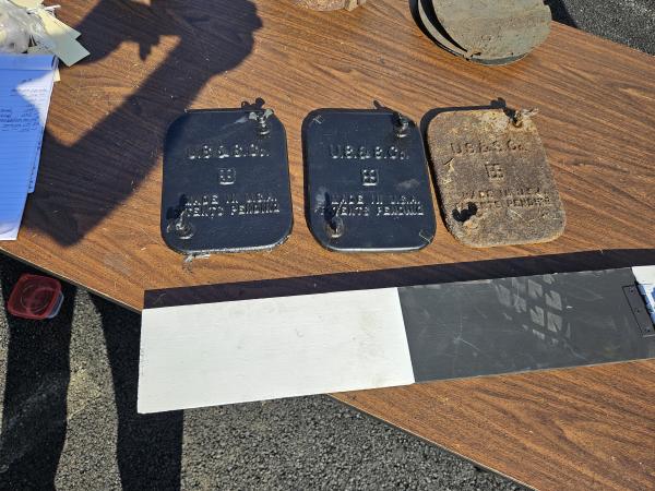 PRR position-light Cover Plate, repainted