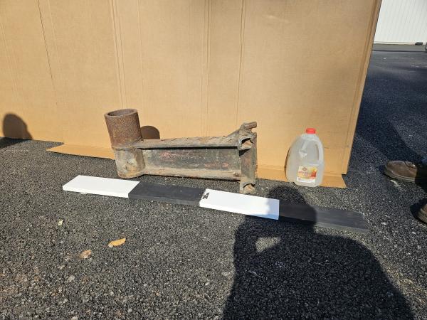 Signal Bracket 36731-1X cast on, ex-NYC