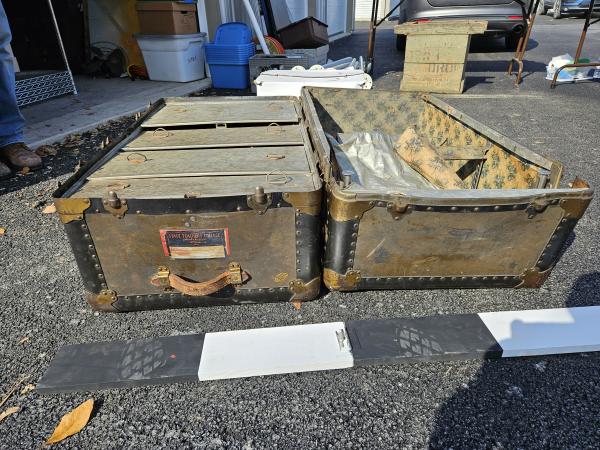 Travel trunk of Dr. R. E. Heiges, State Teachers College, Shippensburg, PA
