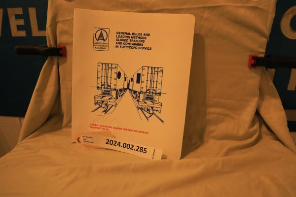 General Rules & Loading Methods for Closed Trailers & Containers in TOFC/COFC Service, April 1990
