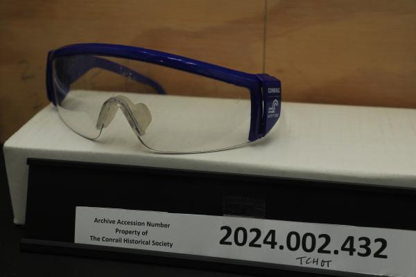 CR safety glasses
