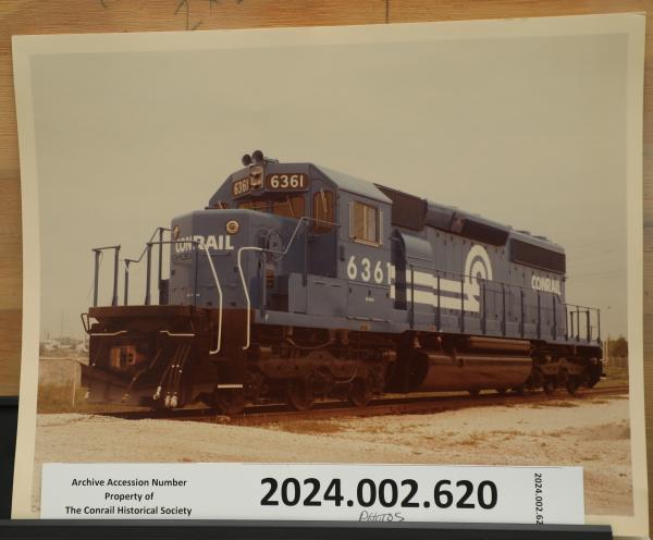 Color photo locomotive CR SD40-2 #6361