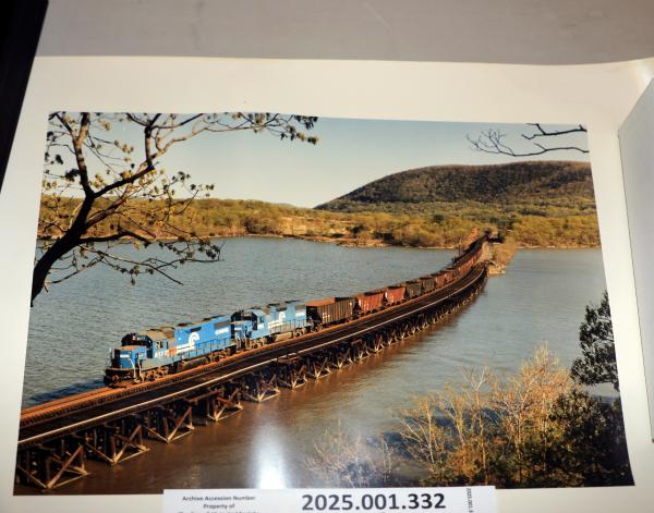 Photo Freight train traversing trestle at River Line, Iona Island, 1985-04-27