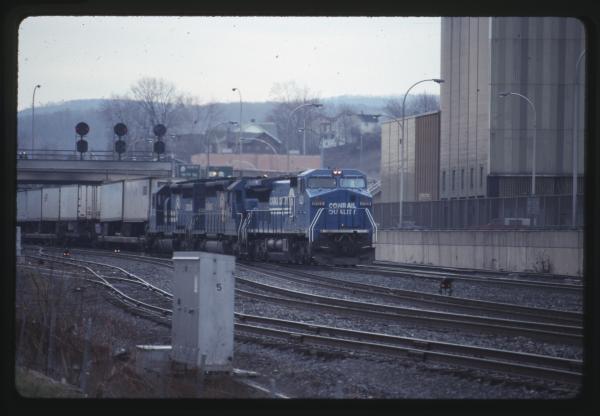 CR 6128 on EB intermodal at Altoona, PA