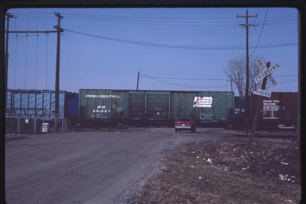 Photo of Class X76 281227 in Cleveland, OH on 3/28/1986