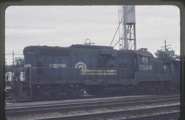 Photo of EMD GP10 7564 in Niles, OH on 8/17/1980