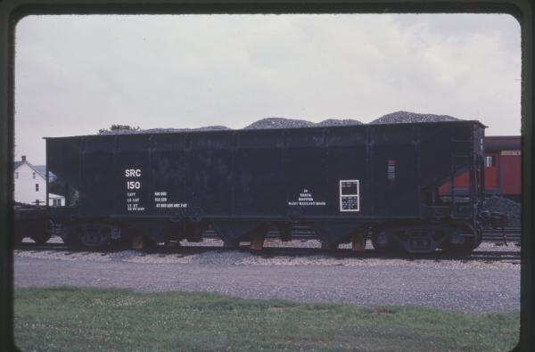 Photo of 3-bay Open Hoppers 150 in Strasburg, PA on 7/11/1982
